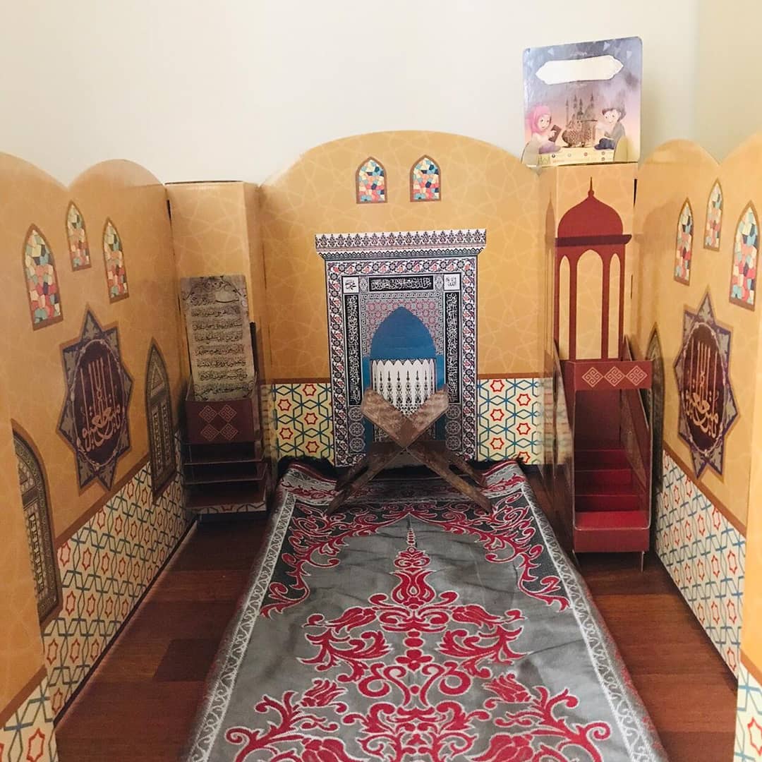 Çocuklar için Namazı Sevdiren Karton Mescit Maketi